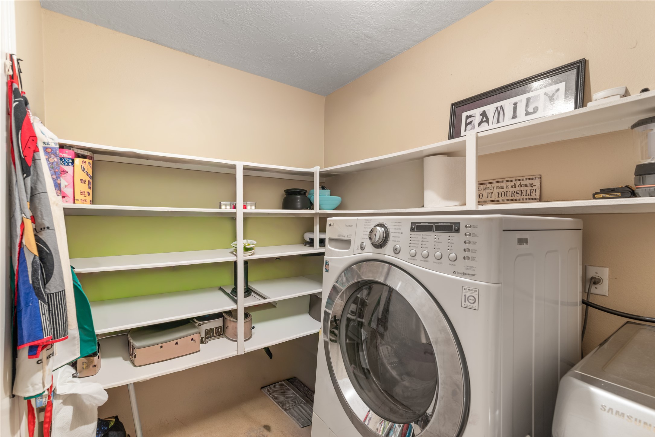3727 Oaklace Drive Spring, TX 77389 - Photo 32 of 37 a utility room with dryer and washer