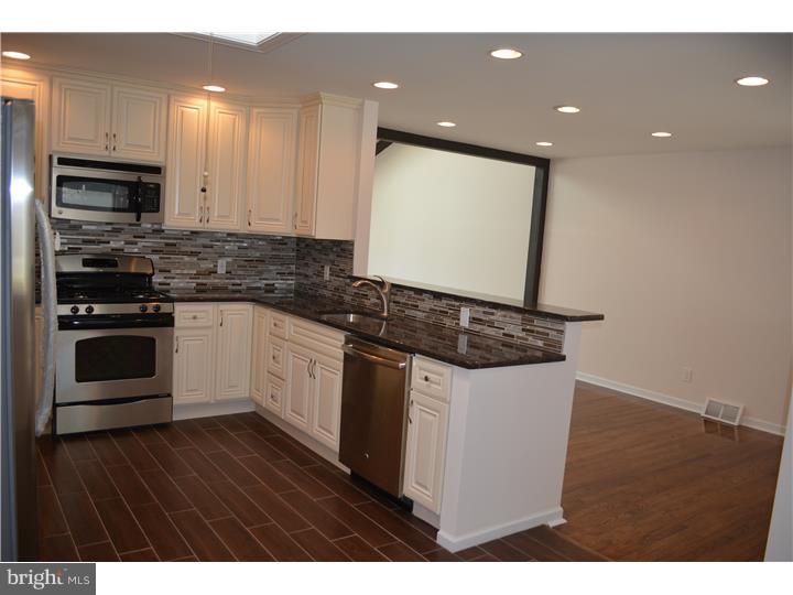 9258 Darlington Road Philadelphia, PA 19115 - Photo 3 of 19 Kitchen