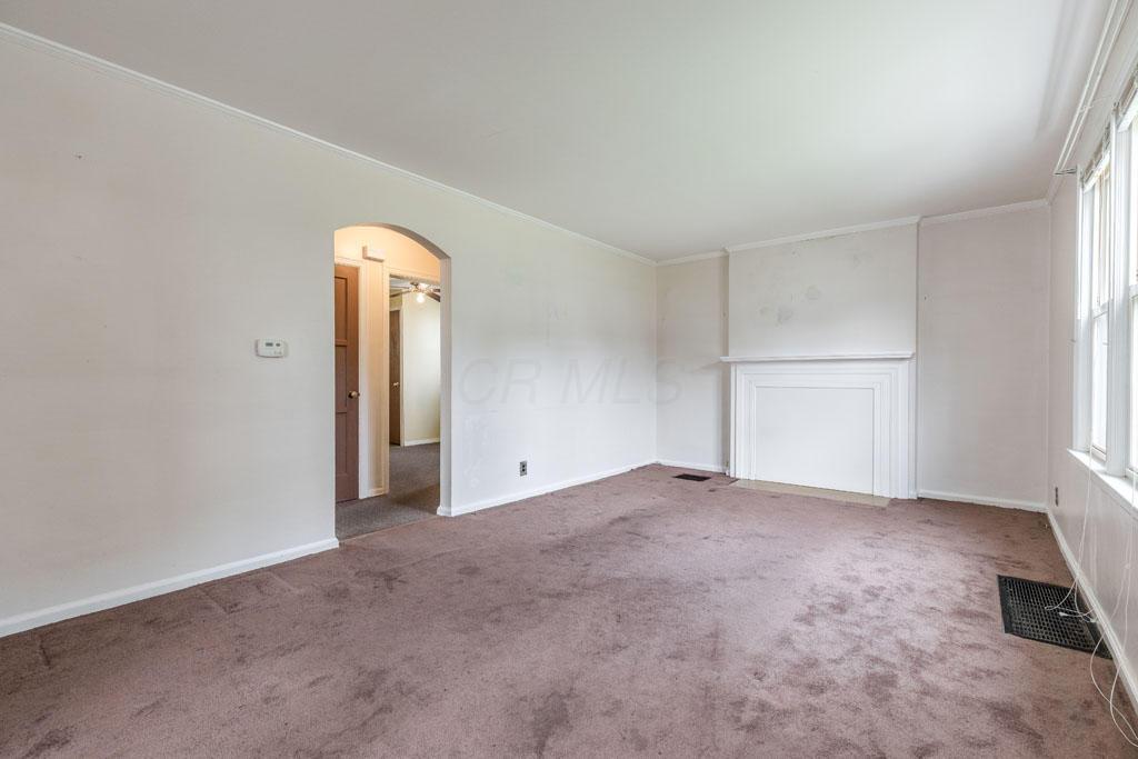 1075 Acton Road Columbus, OH 43224 - Photo 8 of 27 Gallery Image 8