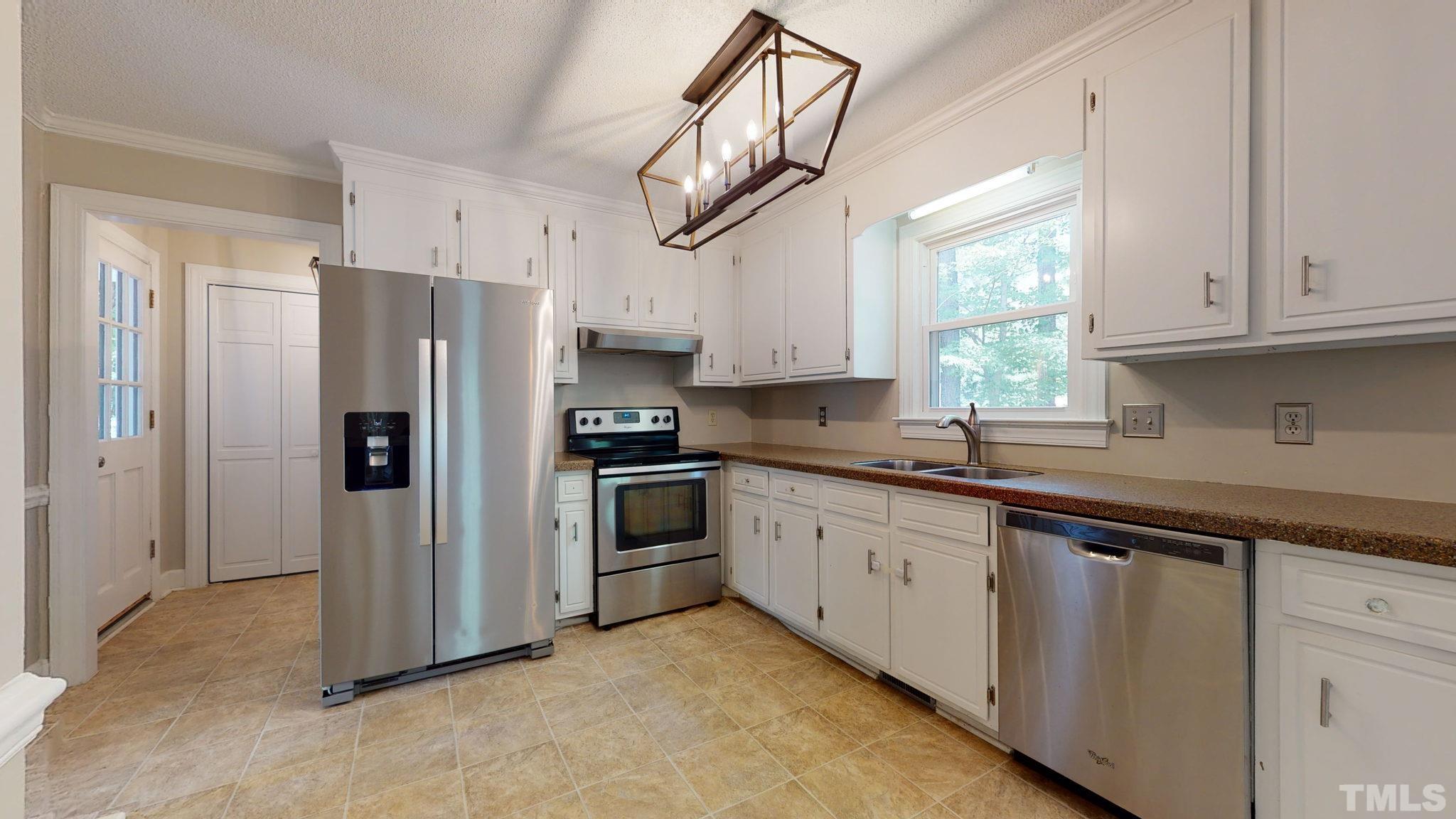 405 Robb Court Raleigh, NC 27615 - Photo 12 of 42 Gallery Image 12