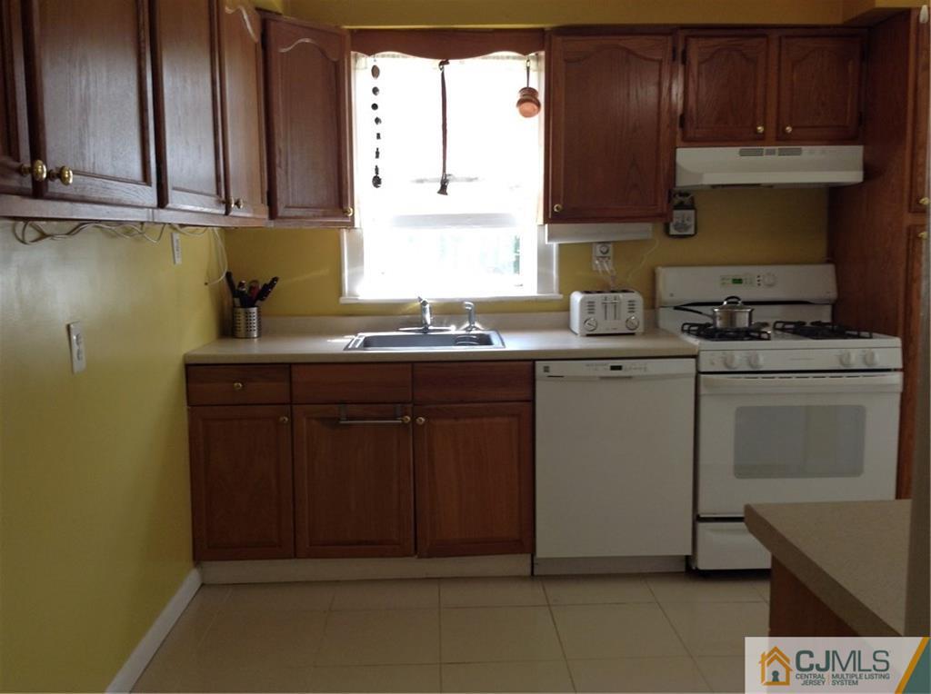 211 Milltown Road East Brunswick, NJ 08816 - Photo 12 of 22 Gallery Image 12