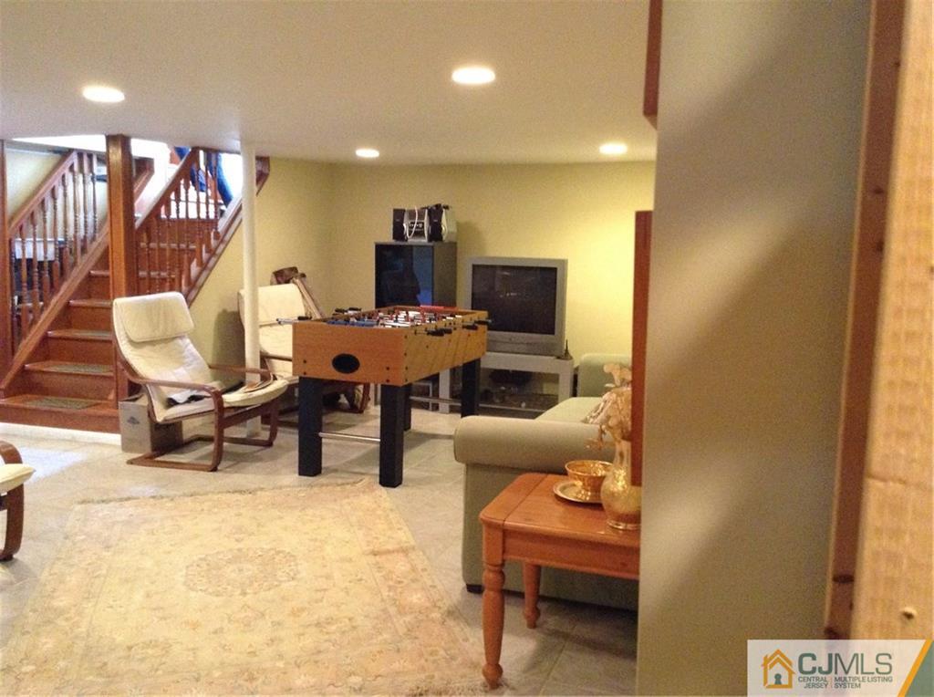 211 Milltown Road East Brunswick, NJ 08816 - Photo 20 of 22 Gallery Image 20