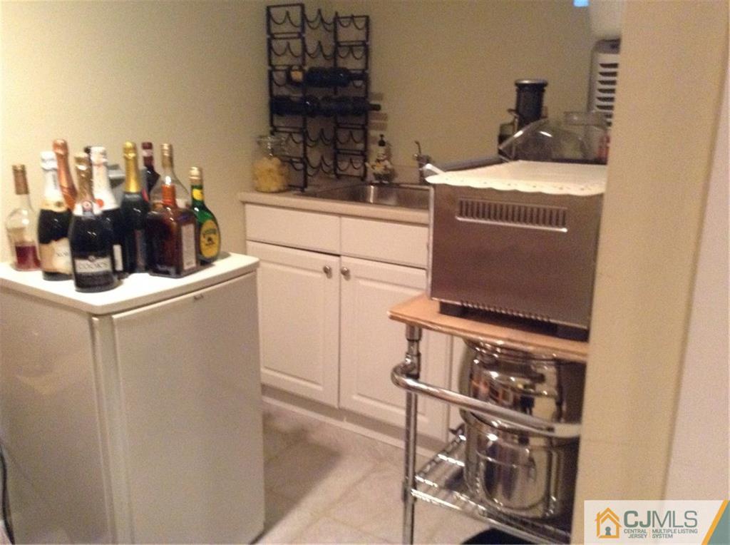211 Milltown Road East Brunswick, NJ 08816 - Photo 21 of 22 Gallery Image 21