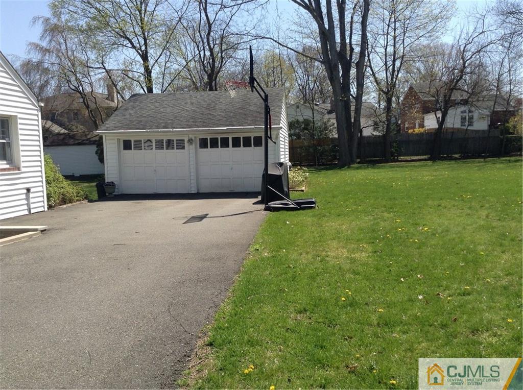 211 Milltown Road East Brunswick, NJ 08816 - Photo 5 of 22 Gallery Image 5