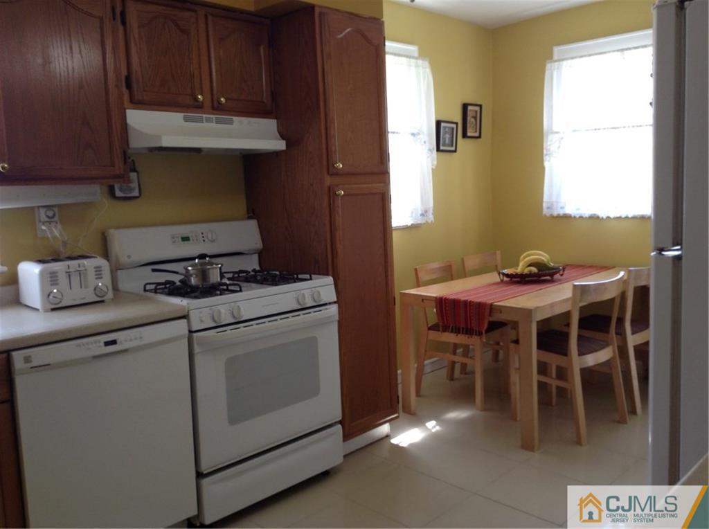 211 Milltown Road East Brunswick, NJ 08816 - Photo 10 of 22 Gallery Image 10