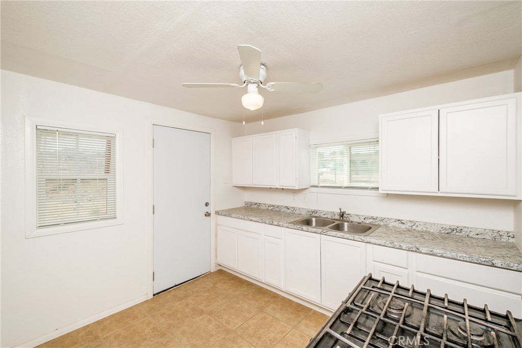 620 Starlight Street Barstow, CA 92311 - Photo 18 of 28 Front Home