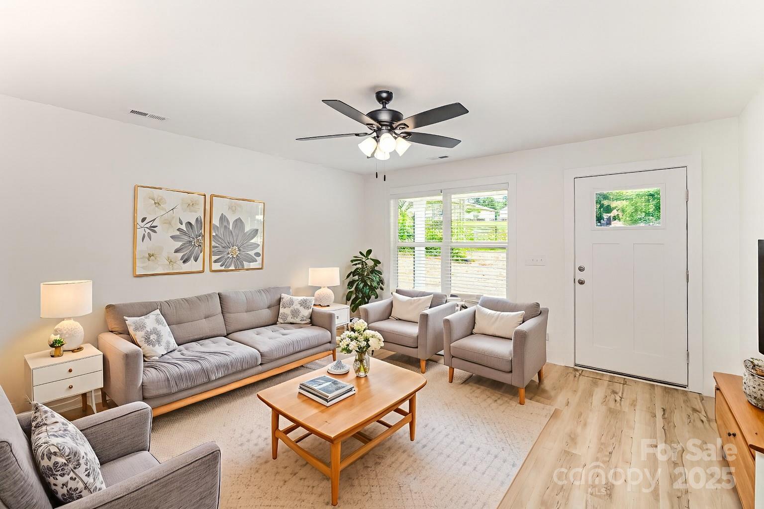 5596 Sandhurst Road Hickory, NC 28602 - Photo 2 of 18 Gallery Image 2