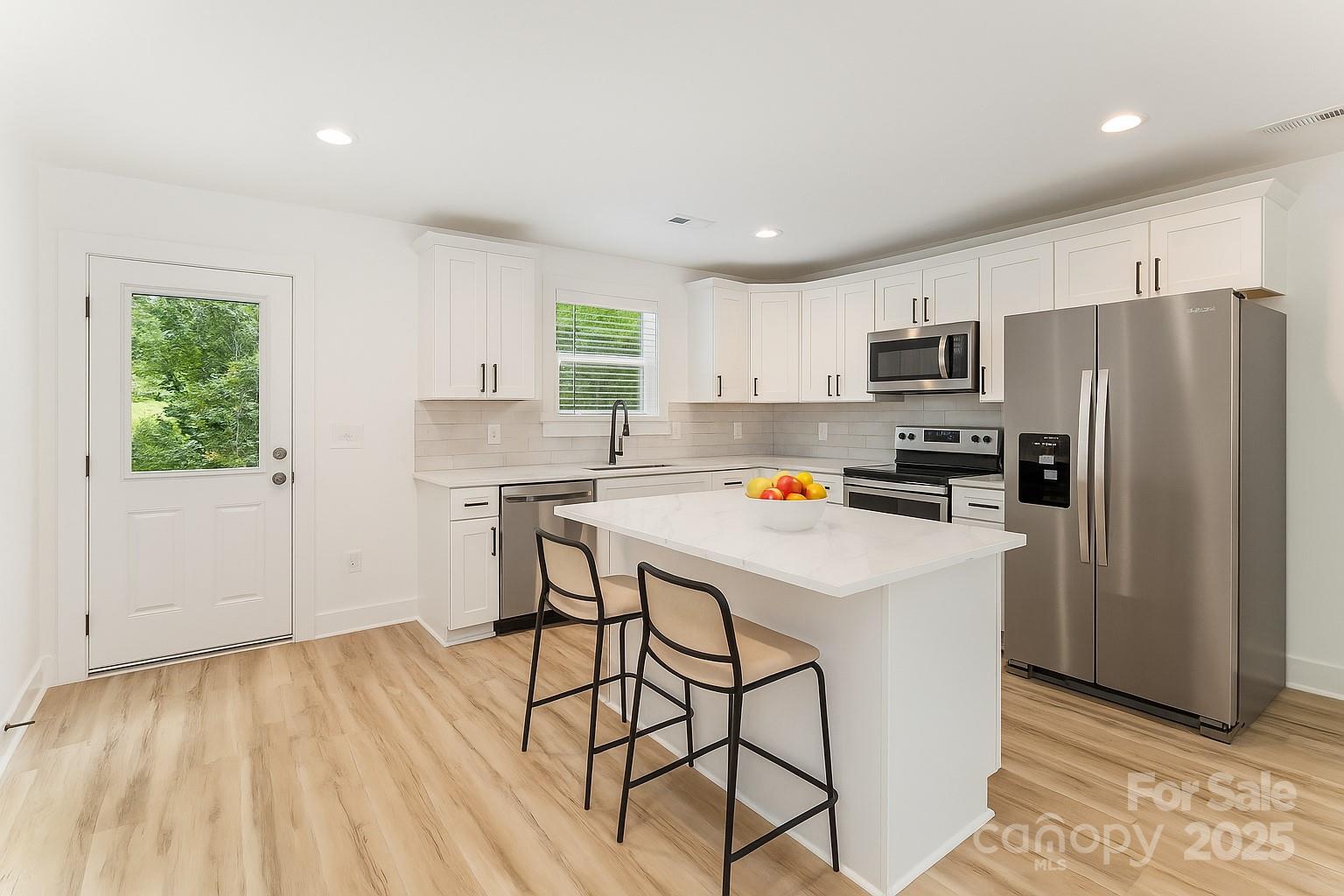 5596 Sandhurst Road Hickory, NC 28602 - Photo 3 of 18 Gallery Image 3