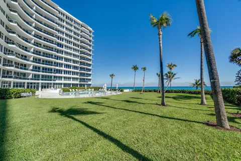 $1,395,000 | 700 South Ocean Boulevard, Unit 705, Boca Raton, FL 33432