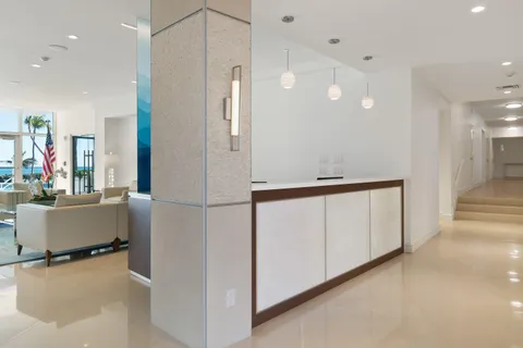 $1,395,000 | 700 South Ocean Boulevard, Unit 705, Boca Raton, FL 33432