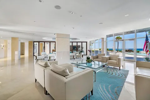 $1,395,000 | 700 South Ocean Boulevard, Unit 705, Boca Raton, FL 33432