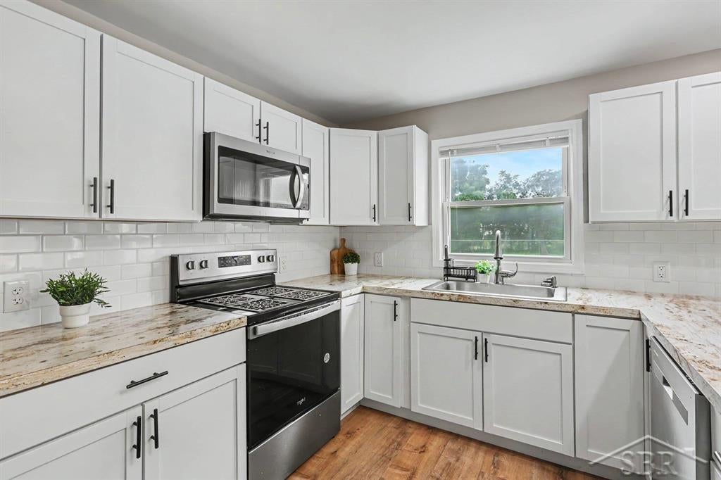 2980 East Stewart Road Midland, MI 48640 - Photo 8 of 20 Gallery Image 8