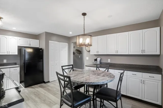 $260,000 | 122 Winfield Park Court, Greenfield, IN 46140