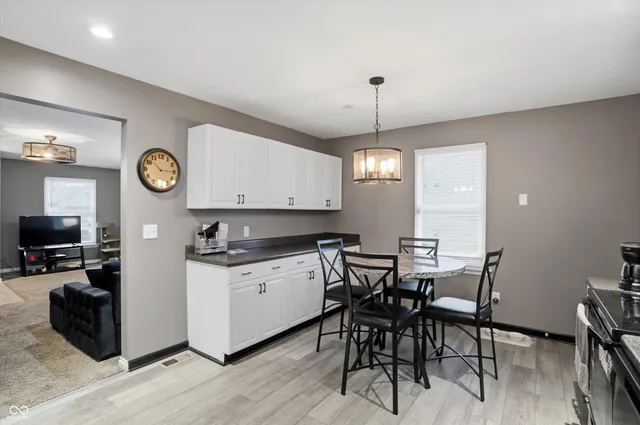 $260,000 | 122 Winfield Park Court, Greenfield, IN 46140