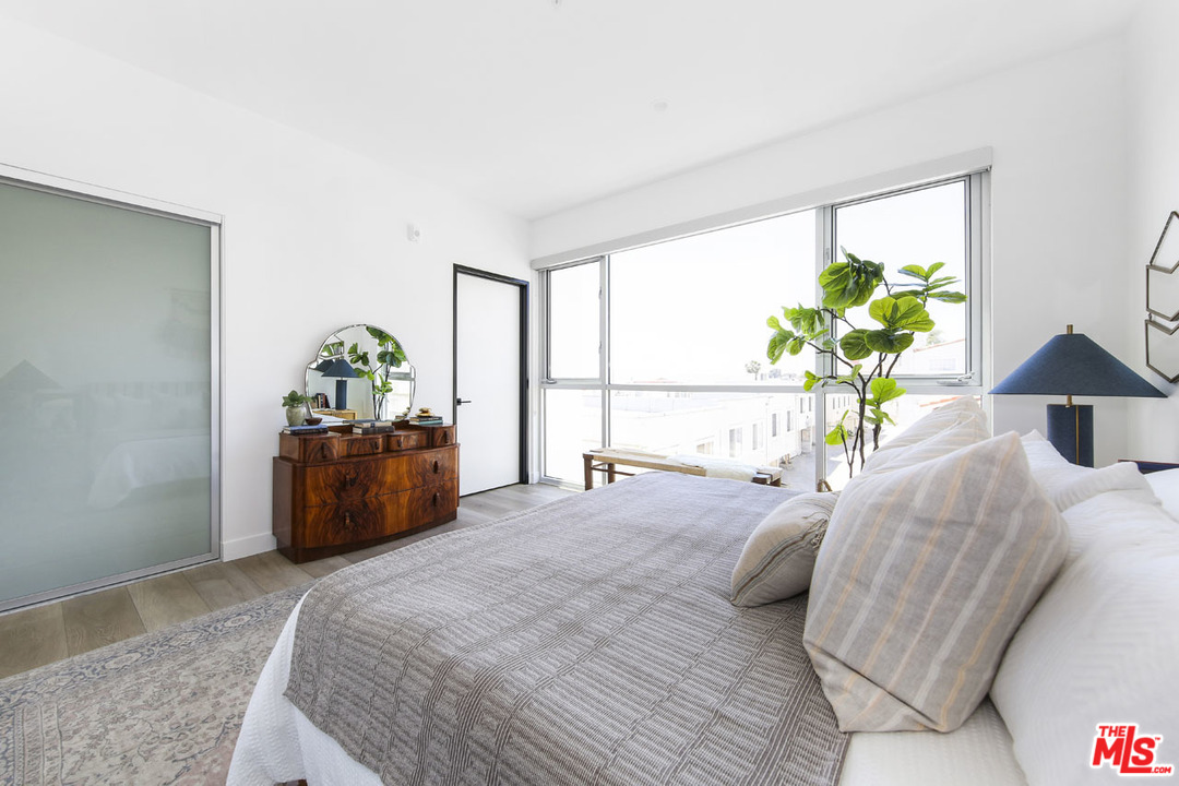 957 Figueroa Terrace, Unit 321 Los Angeles, CA 90012 - Photo 17 of 23