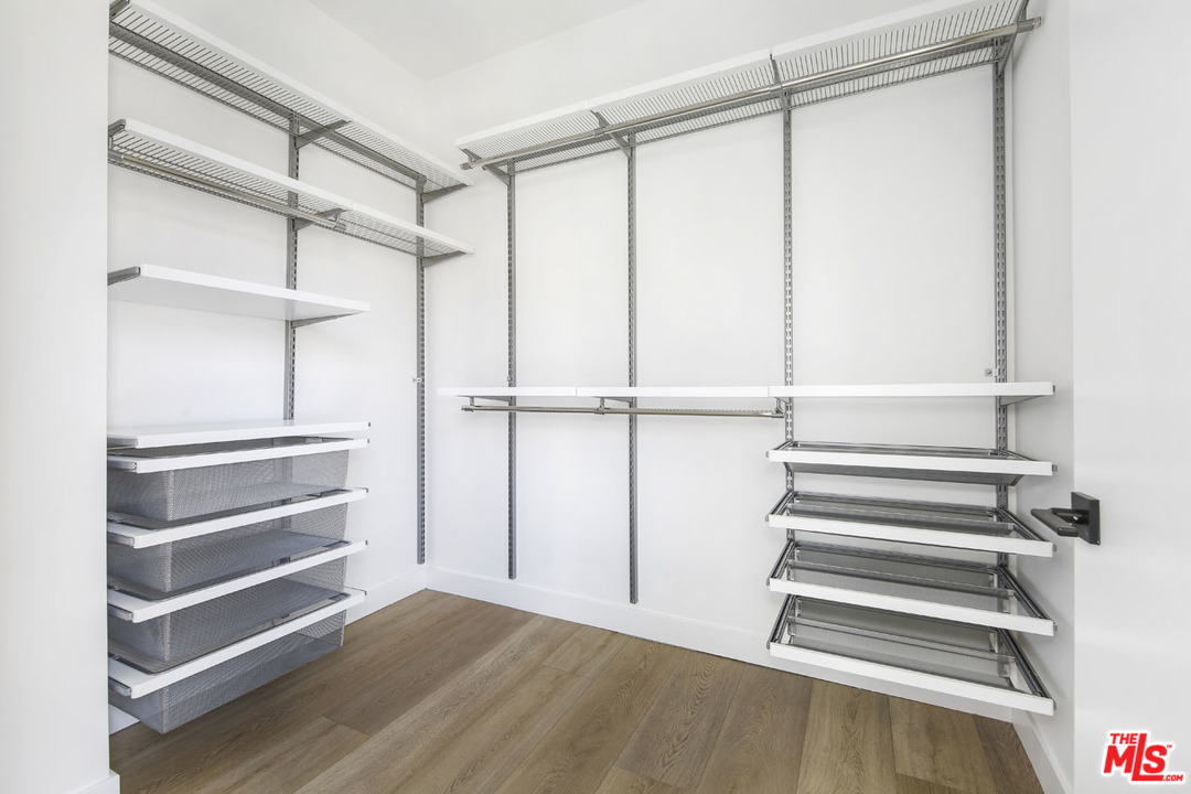 957 Figueroa Terrace, Unit 321 Los Angeles, CA 90012 - Photo 20 of 23