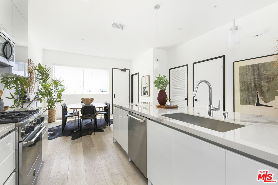 957 Figueroa Terrace, Unit 321 Los Angeles, CA 90012 - Photo 8 of 23