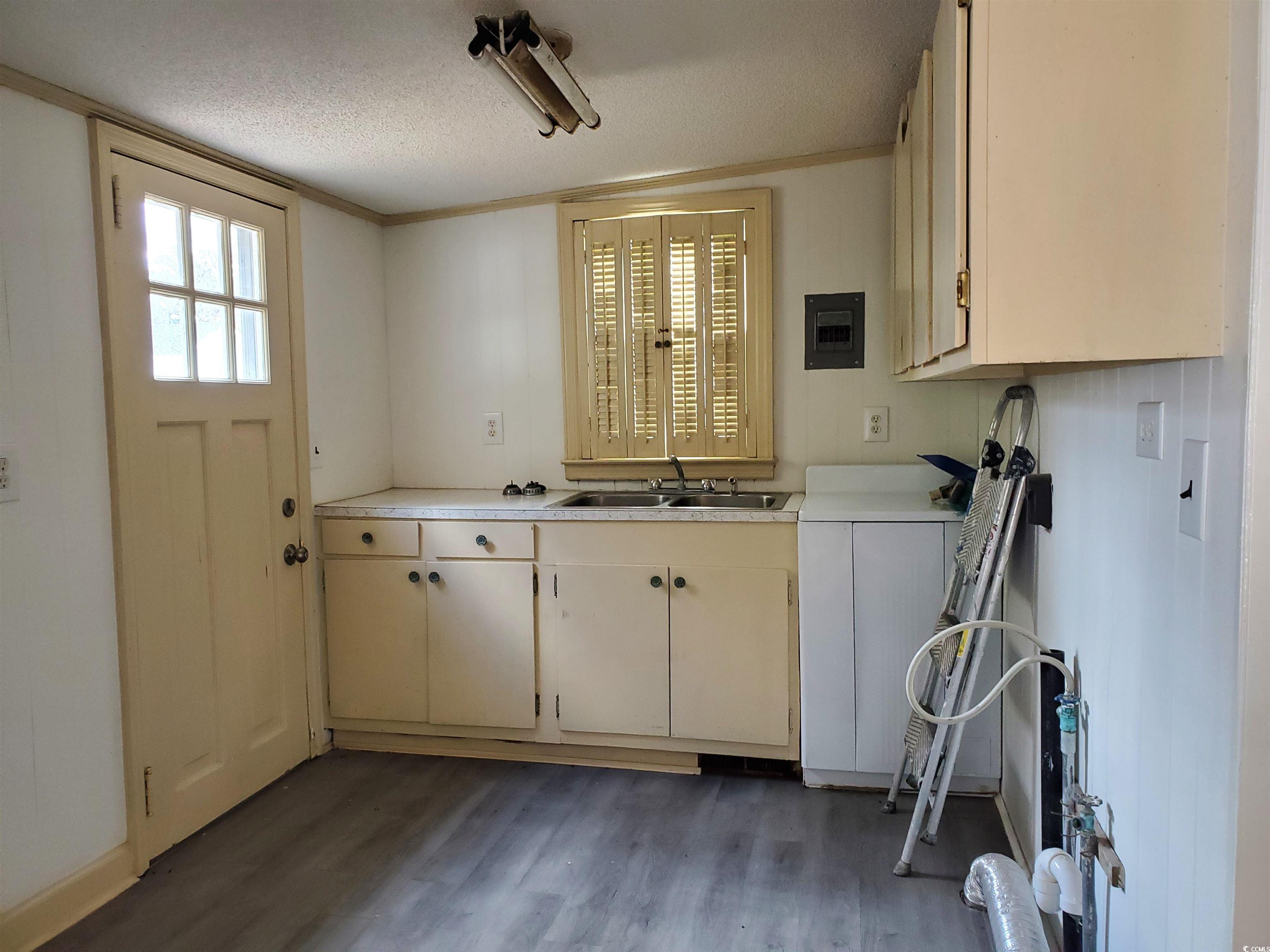 417 North Main Street Hemingway, SC 29554 - Photo 8 of 36