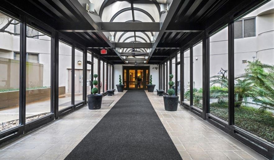 3525 Sage Road, Unit 718 Houston, TX 77056 - Photo 22 of 37