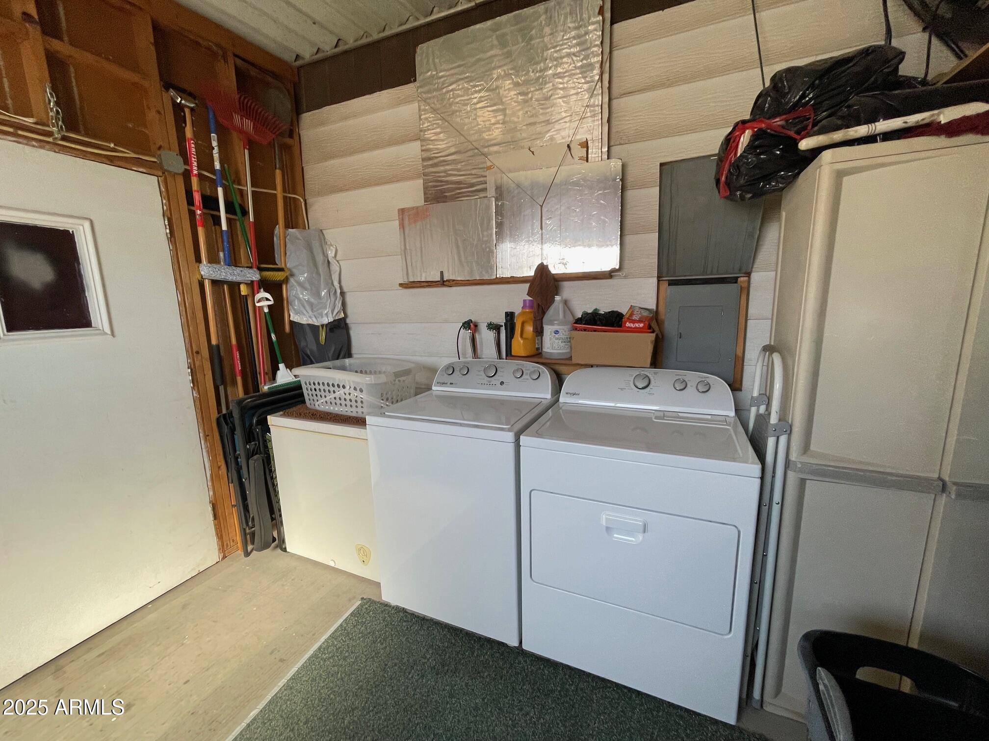 980 East Broadway Avenue, Unit 15 Apache Junction, AZ 85119 - Photo 22 of 24 a utility room with dryer and washer