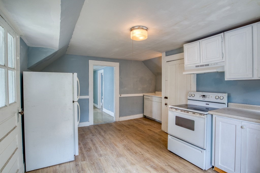 235 Pendleton Avenue Springfield, MA 01109 - Photo 30 of 37