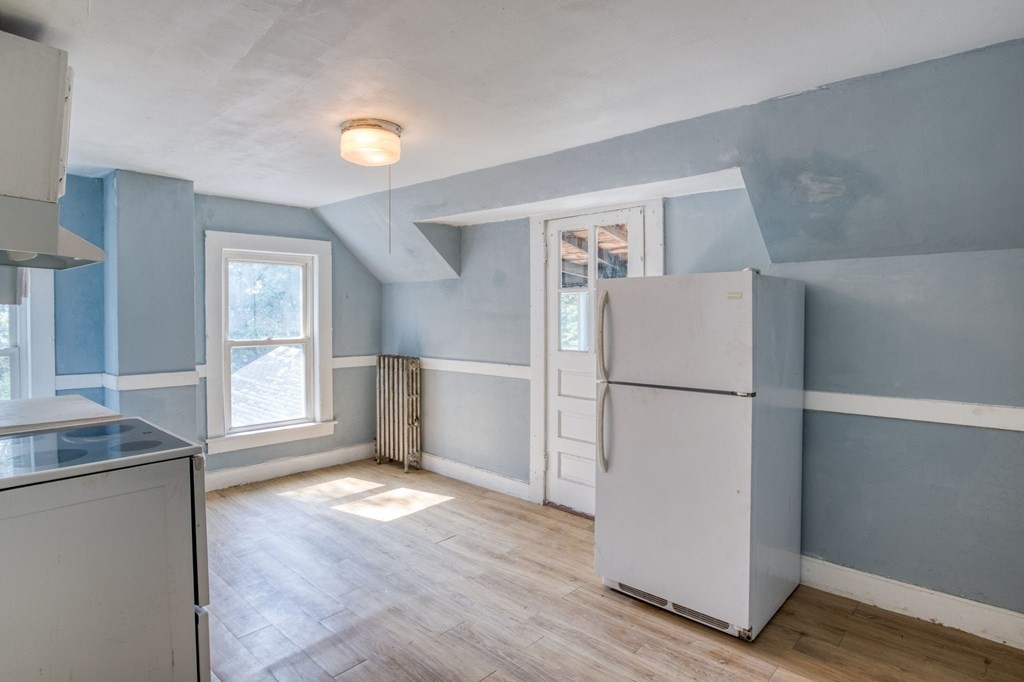 235 Pendleton Avenue Springfield, MA 01109 - Photo 32 of 37