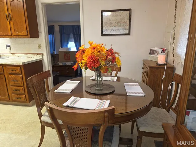 $129,900 | 18 Jennine Drive, Belleville, IL 62226