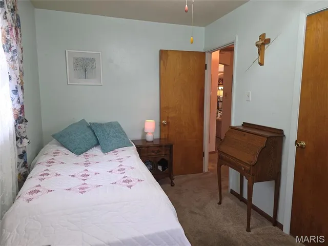 $129,900 | 18 Jennine Drive, Belleville, IL 62226