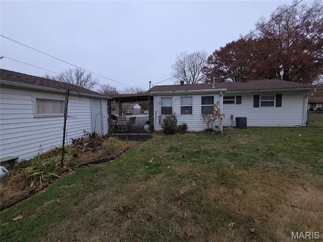 $129,900 | 18 Jennine Drive, Belleville, IL 62226