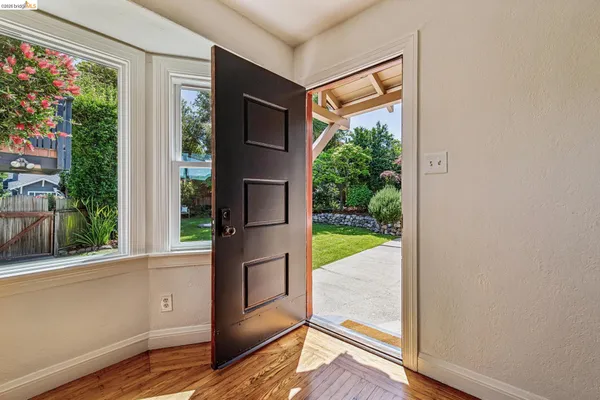 $849,000 | 5705 Panama Avenue, Richmond, CA 94804