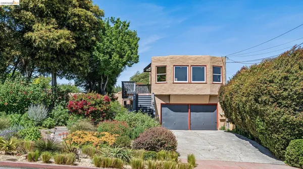 $849,000 | 5705 Panama Avenue, Richmond, CA 94804