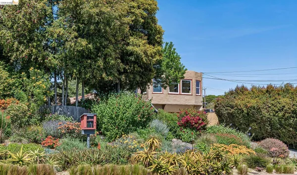 $849,000 | 5705 Panama Avenue, Richmond, CA 94804