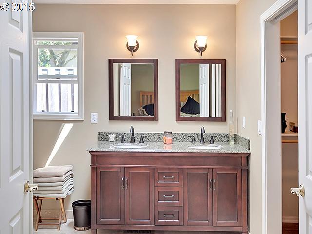 28948 Southwest Meadows Loop Wilsonville, OR 97070 - Photo 9 of 16 Bathroom, Attached