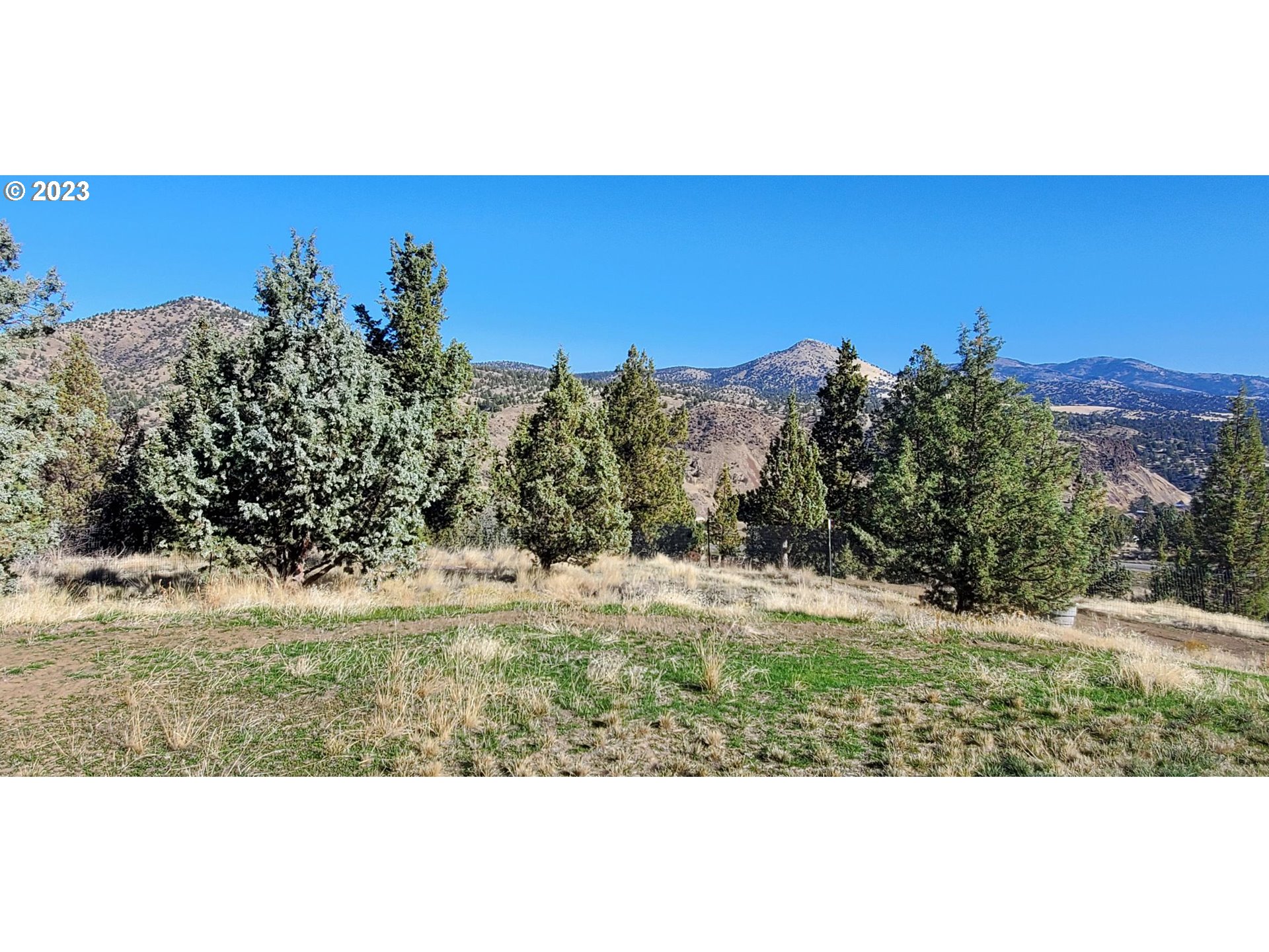 320 Cole Road Mitchell, OR 97750 - Photo 15 of 21 Gallery Image 15