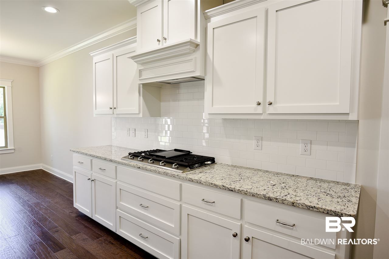 338 Saffron Avenue Fairhope, AL 36532 - Photo 7 of 27 Kitchen