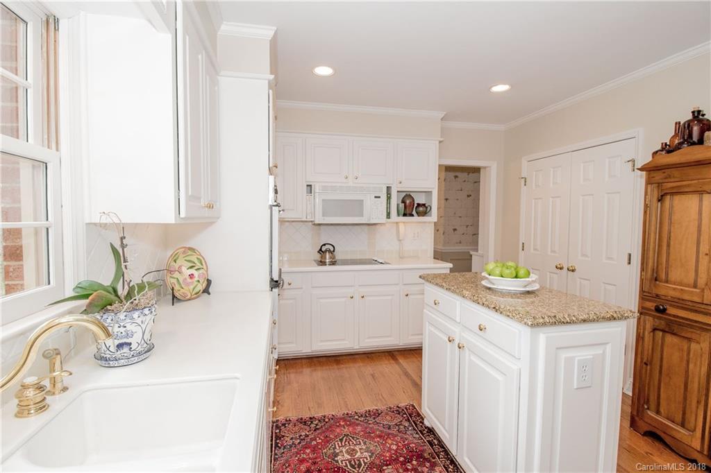 7334 Sardis Road Charlotte, NC 28270 - Photo 8 of 34 Gallery Image 8