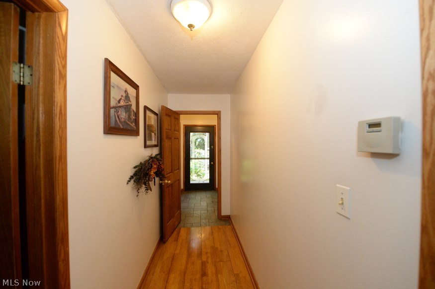 370 Keltner Road Akron, OH 44319 - Photo 18 of 21 Beautiful Hallways