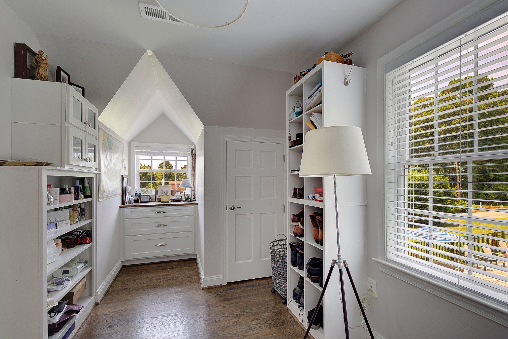 980 Apple Lane Solomons, MD 20629 - Photo 32 of 82 Master bedroom with walk in closet.