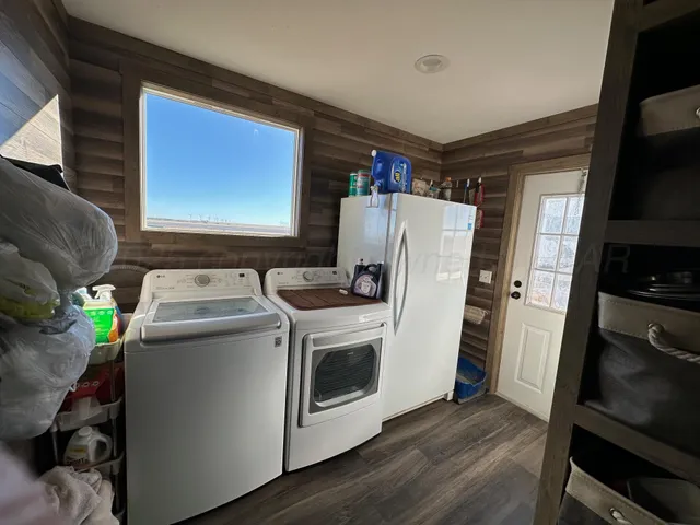 a view of a utility room with washer and dryer