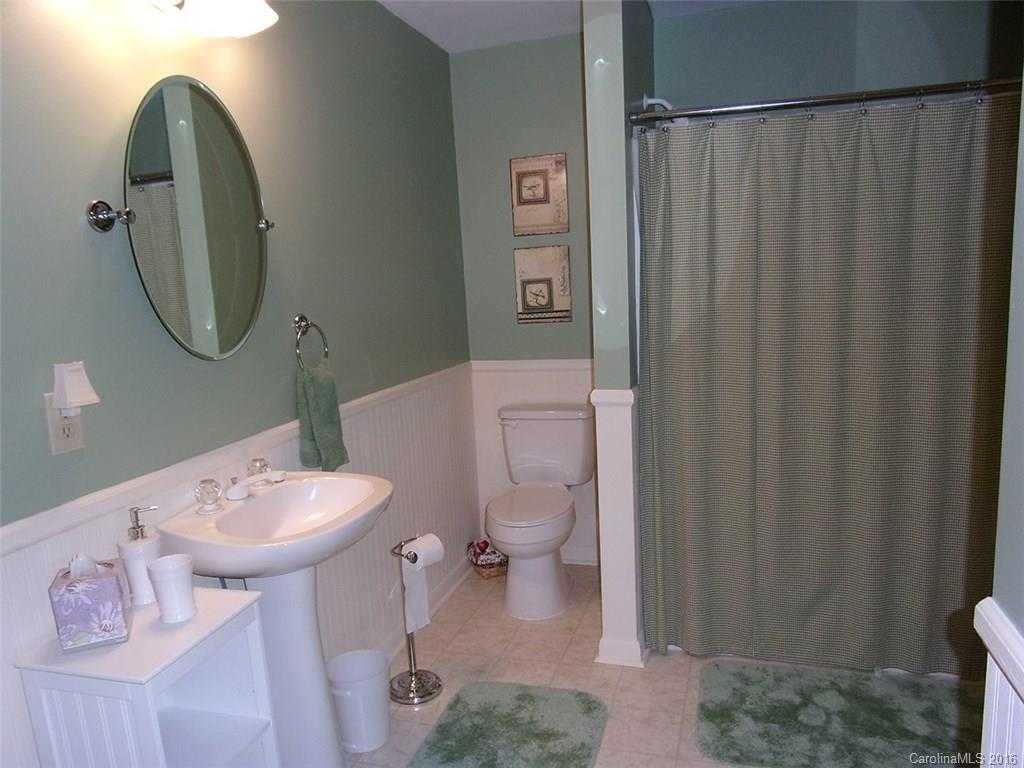 83 Robin Road Brevard, NC 28712 - Photo 13 of 24 Gallery Image 13