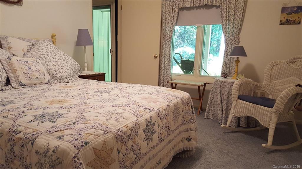 83 Robin Road Brevard, NC 28712 - Photo 10 of 24 Gallery Image 10