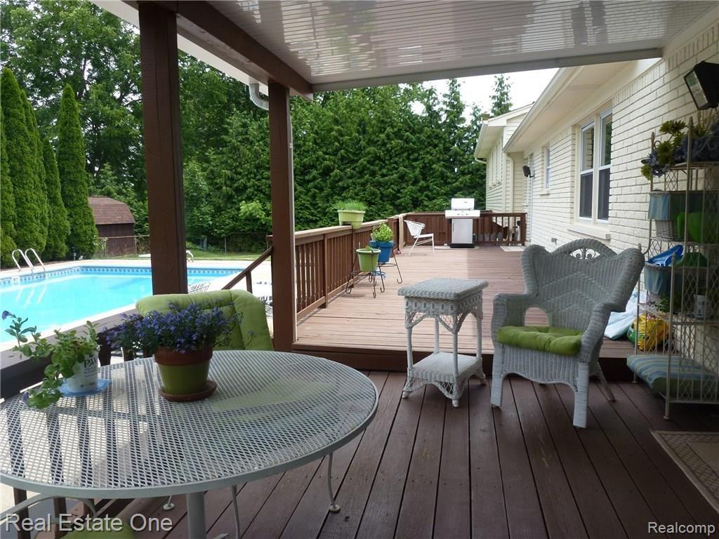 1544 Biggers Drive Rochester, MI 48309 - Photo 37 of 42 P1050879.JPG