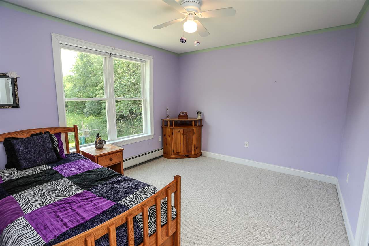 7552 Currier Road Loudon, NH 03307 - Photo 22 of 33