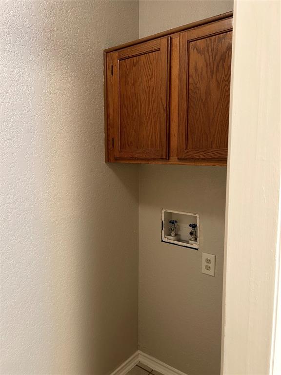 4508 Compass Court Fort Worth, TX 76135 - Photo 20 of 21 a close up of a wall