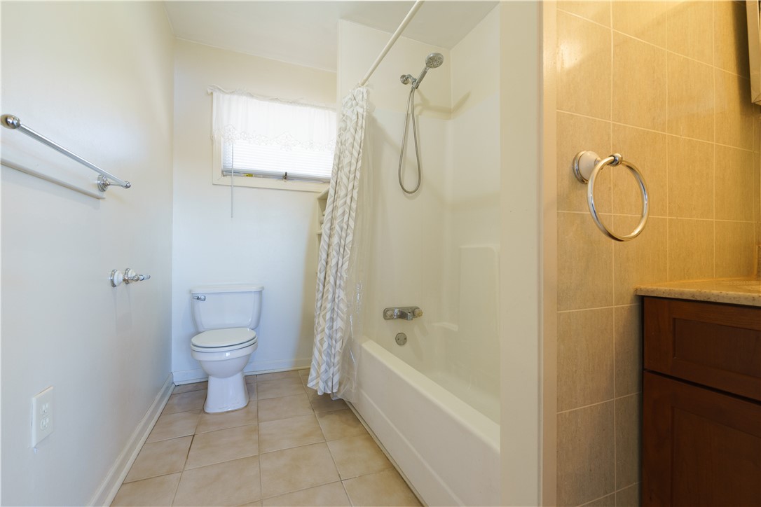 7804 Eagle Road Wolcott, NY 14590 - Photo 28 of 49 Original 2nd FULL bathroom with shower surround an