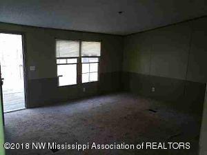 215 Ridge Road Byhalia, MS 38611 - Photo 7 of 7 living room