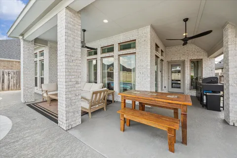 $550,000 | 28710 Wildthorne Court, Katy, TX 77494