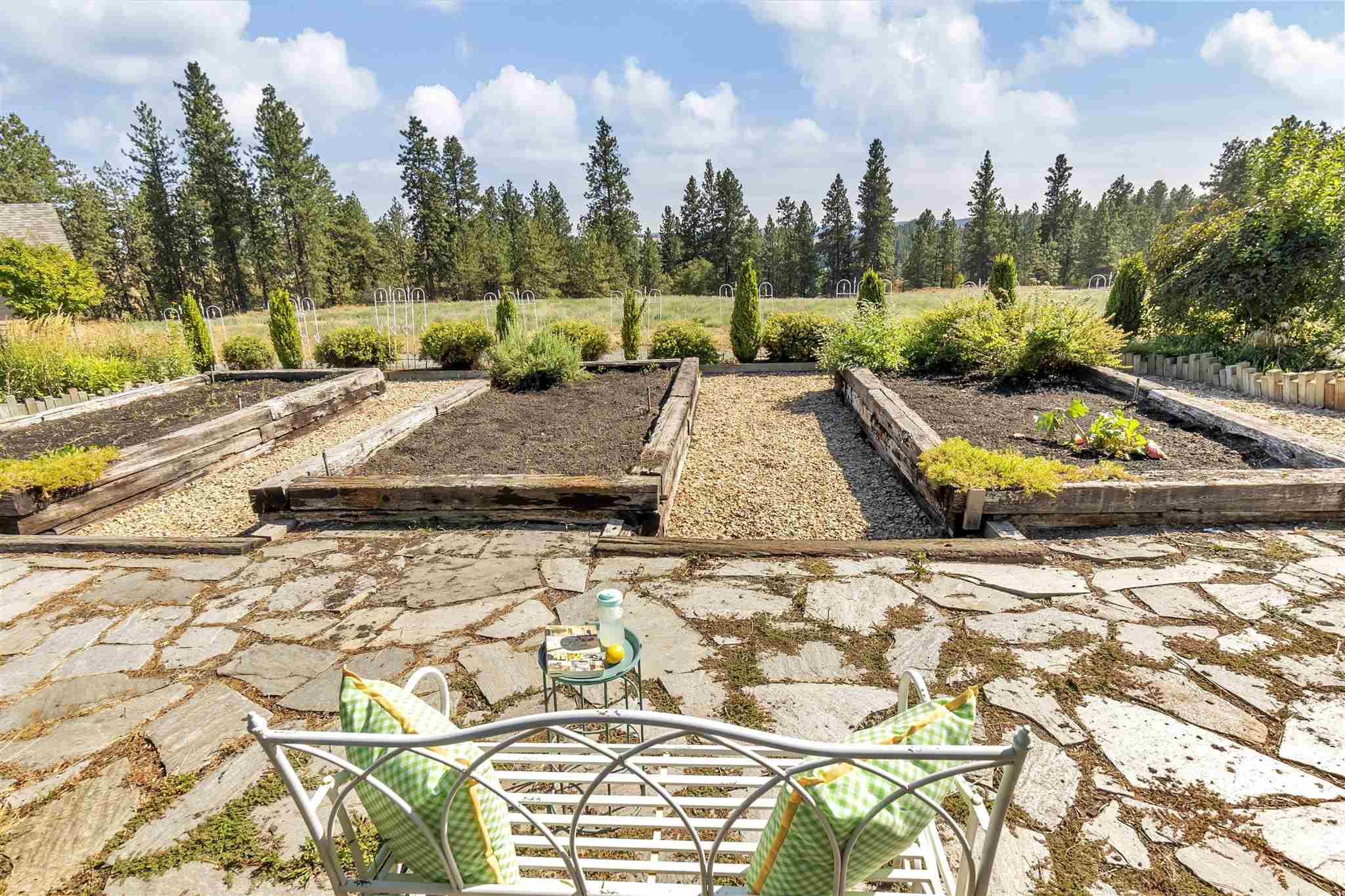 10101 South Baltimore Road Spokane, WA 99223 - Photo 43 of 50 Gallery Image 43