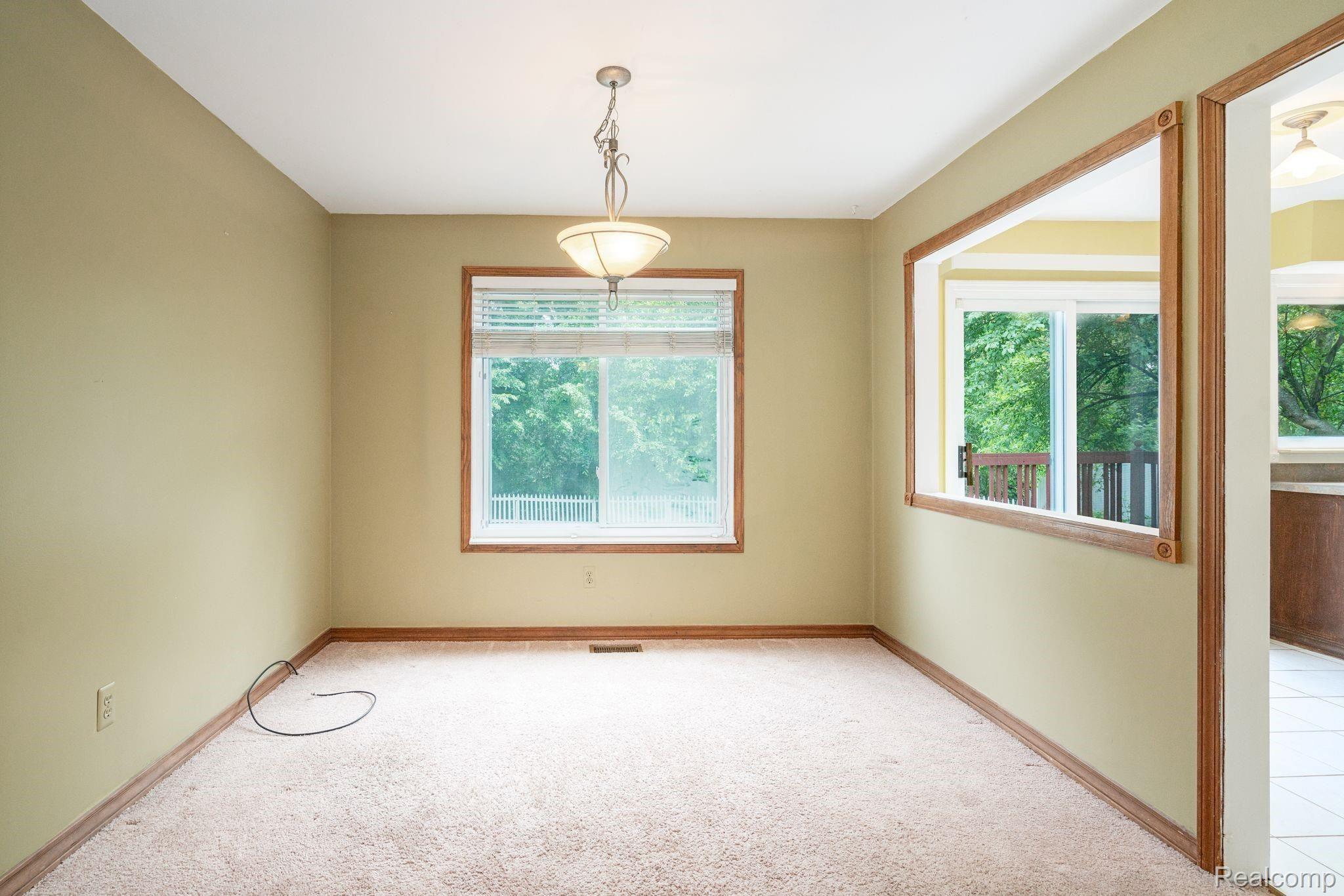 645 Worthington Road Canton, MI 48188 - Photo 5 of 30 Dining Room