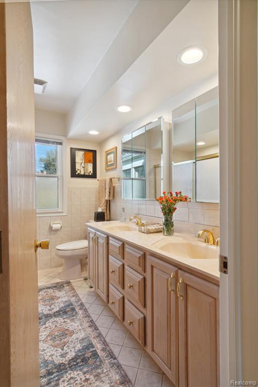 16976 Beverly Road Beverly Hills, MI 48025 - Photo 22 of 30